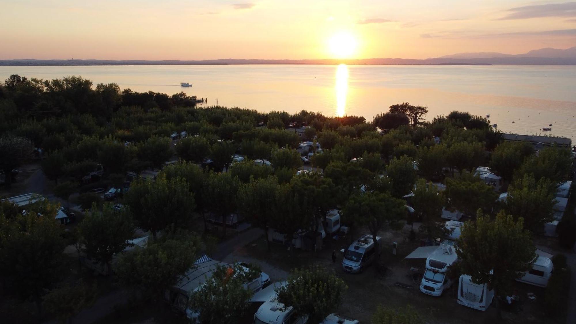 Camping Belvedere Lazise Exterior photo